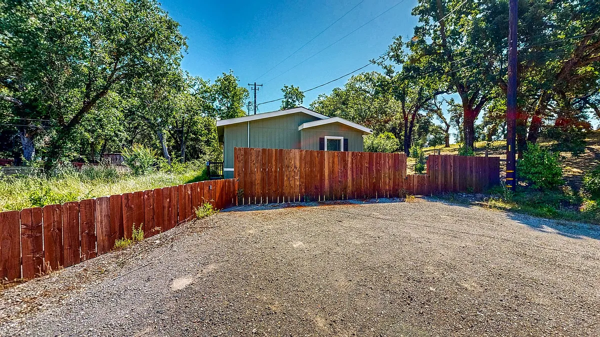 Building Photo - 12800 Dunbar Rd