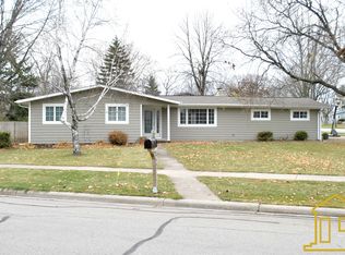 2008 E Vista Cir, De Pere, WI 54115