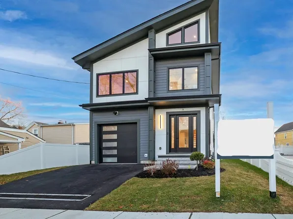 8 Gardner St #8, Newton, MA 02458