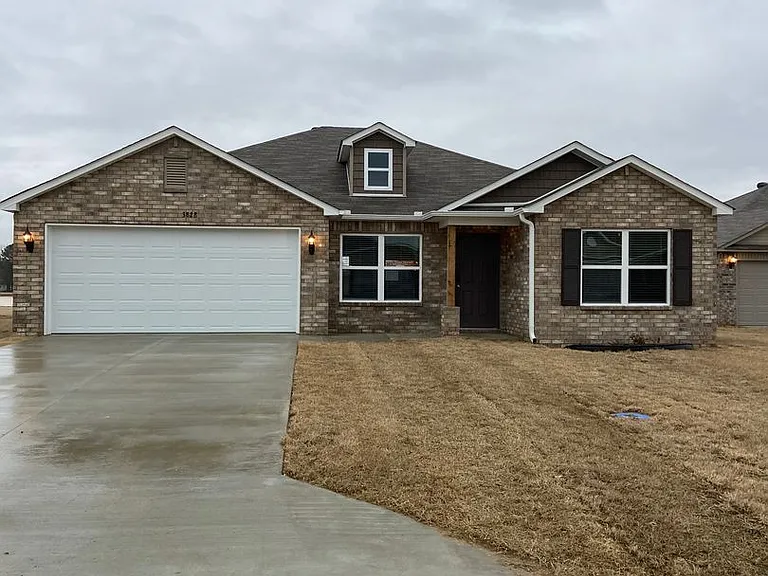 3828 Travers Ln — Photo 3