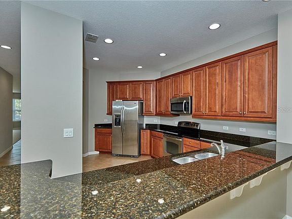 3rd image of 1335 Oakcrest Ct