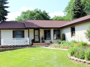 6 Hallows Cir, Madison, WI 53704