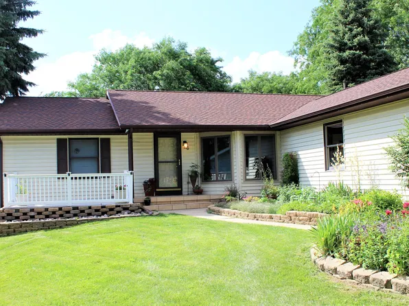 6 Hallows Cir, Madison, WI 53704