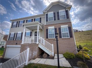 262 Lily Ridge Dr, Canonsburg, PA 15317
