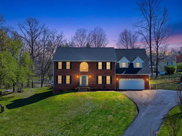 124 Lazy Ln, Gray, TN 37615