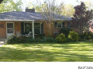 582 Sand Hill Rd, Asheville, NC 28806