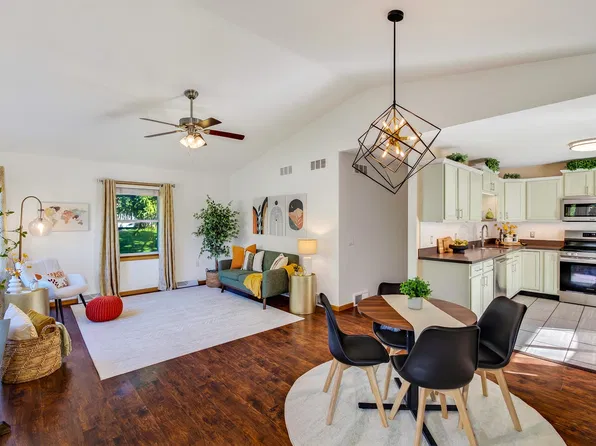 2801 Tucson Trl, Madison, WI 53719
