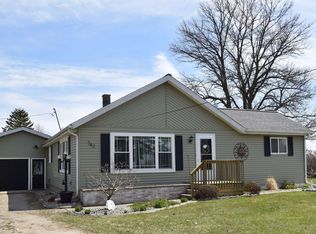 742 N Knight Rd, Bay City, MI 48708