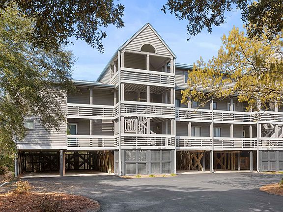 4th image of 2402 Racquet Club Dr