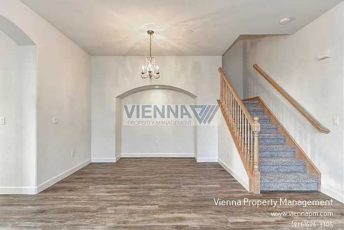 1003 Ferry Cir — Photo 6