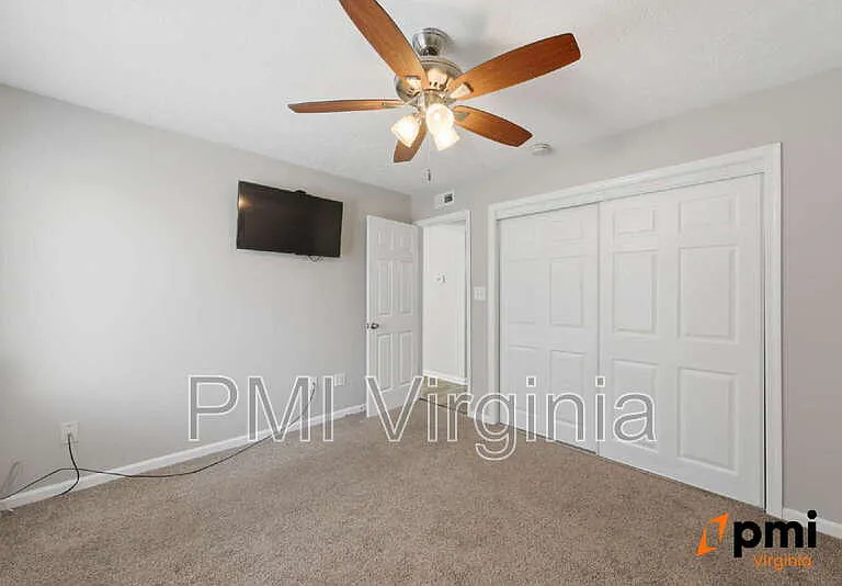 326 Wells Ct — Photo 18