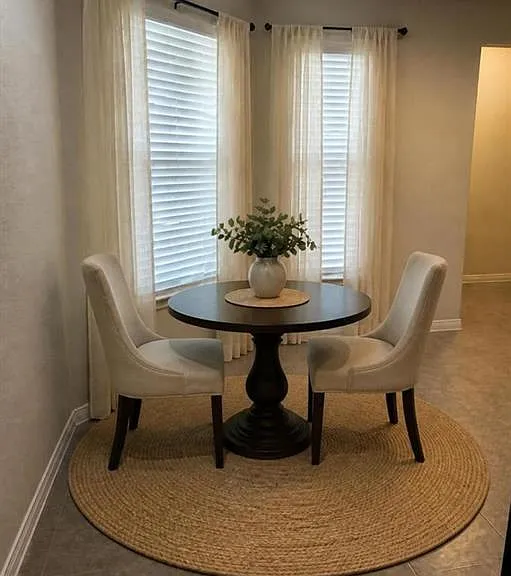 410 Holiday Creek Ln — Photo 10