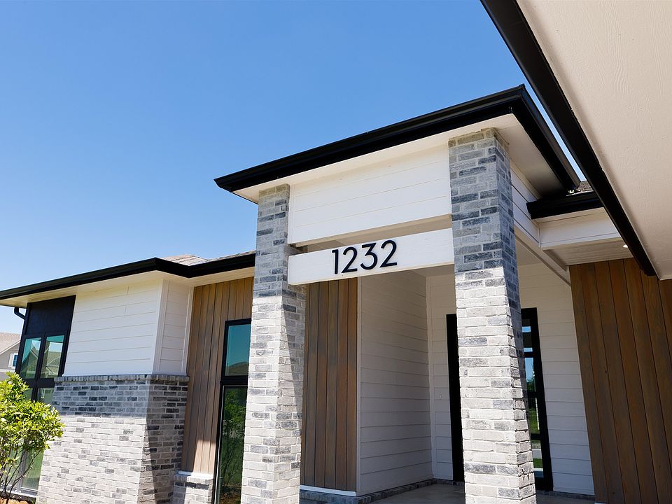 1232 W Lakeway Ct, Andover, KS 67002 MLS 612809 Zillow