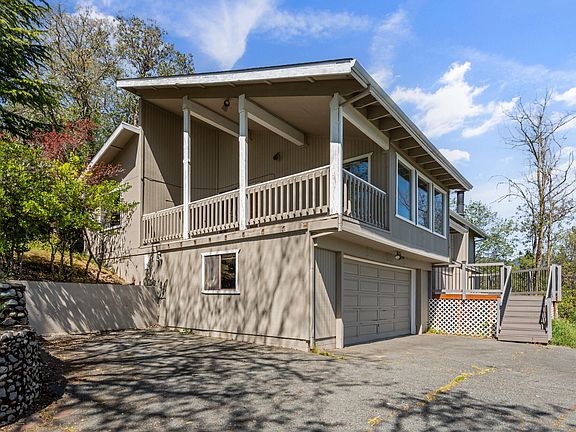 2nd image of 1704 NW Sunview Pl