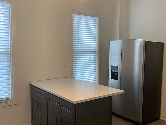 5th image of 1401 N Oakley Blvd #2R