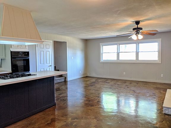 Open and Spacious Kitchen