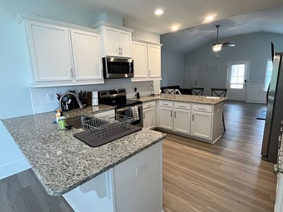5th image of 205 Pastoral Ct