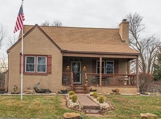 1062 W Meadowbrook Rd, Pottstown, PA 19465