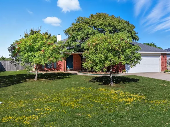 820 Sherry Ln S, Krugerville, TX 76227