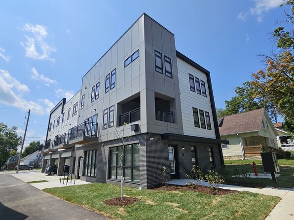 416 E Cottage Grove Ave #102