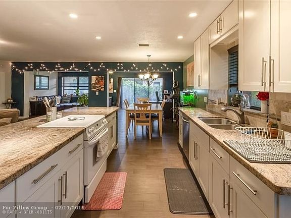 4th image of 2736 Carnation Ct