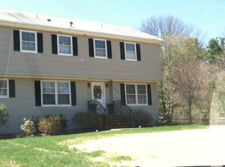 29 Concord Rd, Lebanon, NJ 08833