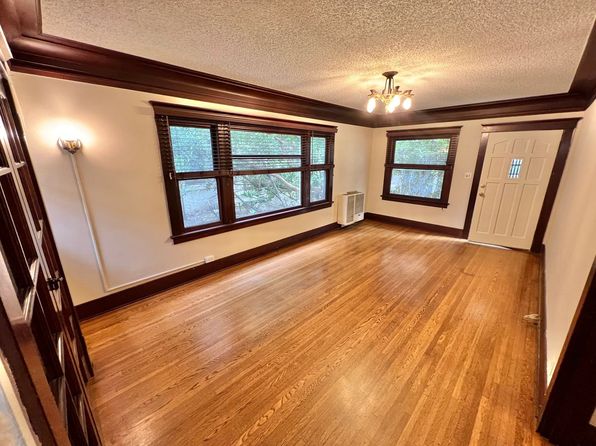 366 Carroll Park E APT E