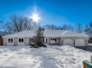 17727 Meadow Rdg, Minnetonka, MN 55345