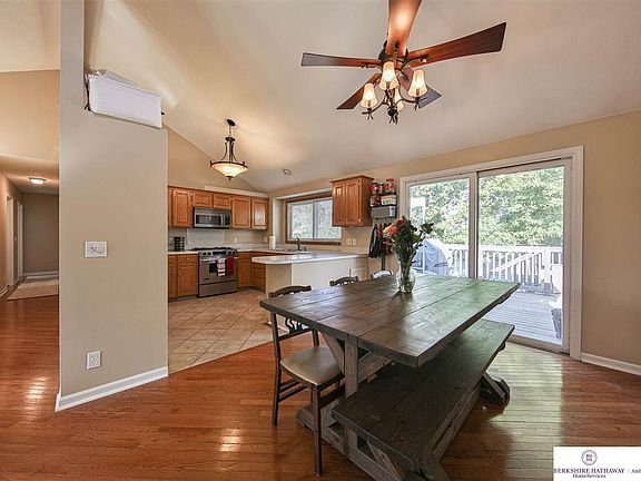 2nd image of 7817 La Vista Dr