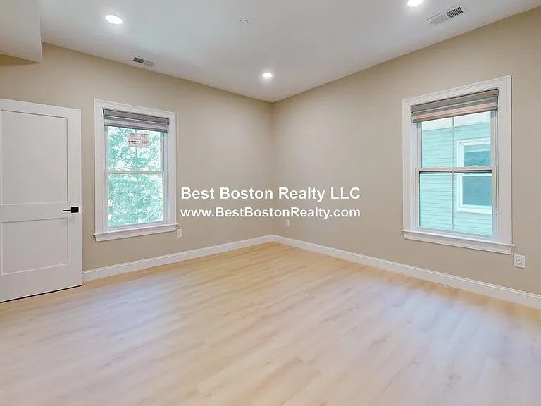 231 Highland Ave #2 — Photo 13
