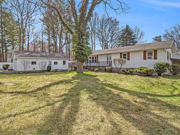 601 E Concord St, Pentwater, MI 49449