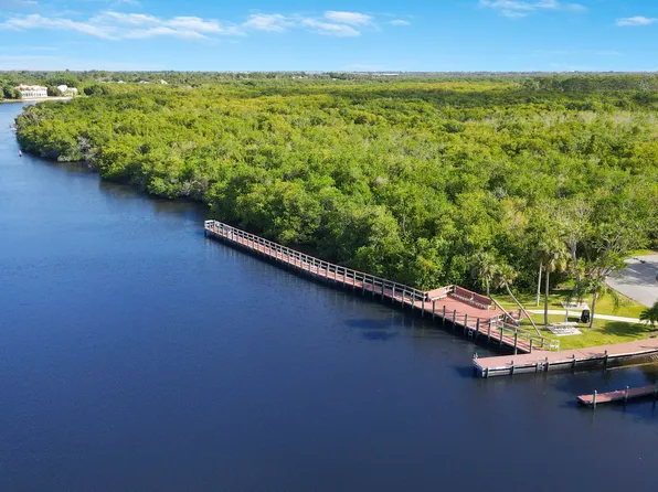 671 SW South River Drive #207, Stuart, FL 34997