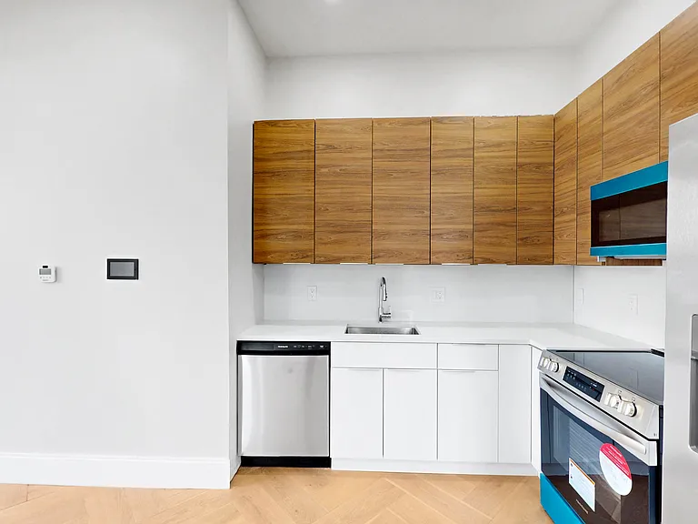1 Jackson St #204 — Photo 3