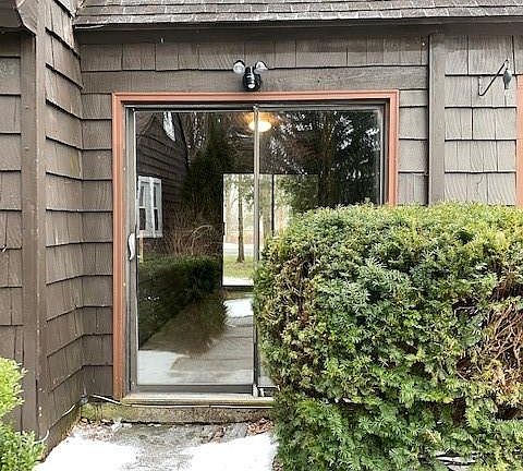 4th image of 6070 Hiller Dr