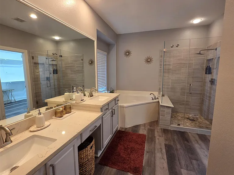 8208 Endeavor Cir — Photo 9