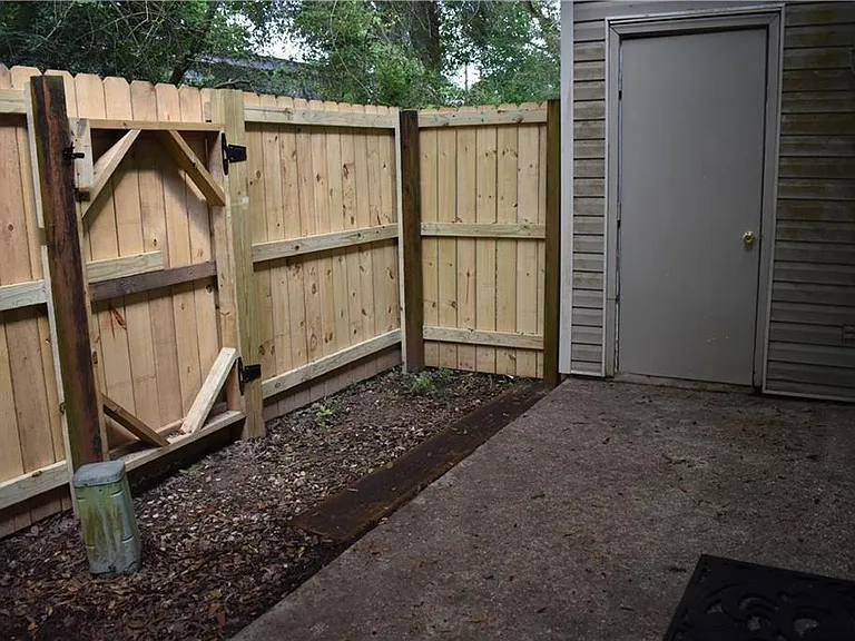 6701 Dickens Ferry Rd #23 — Photo 15