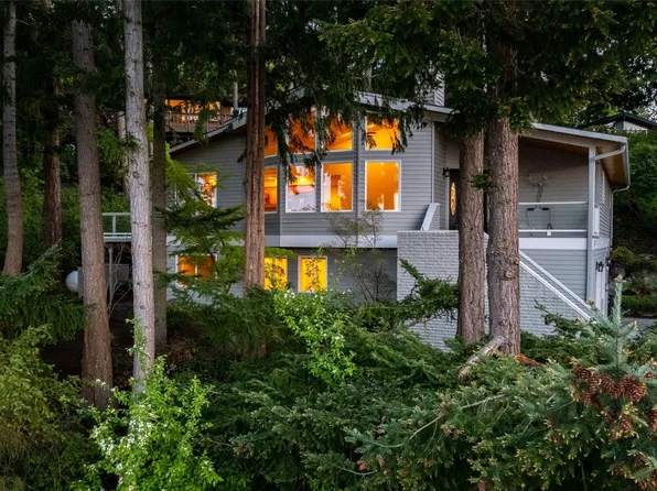 888 Shoshone Drive, La Conner, WA 98257