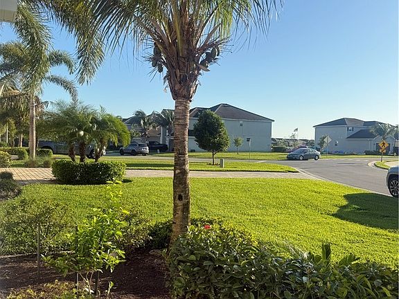 3rd image of 4289 Bluegrass Dr