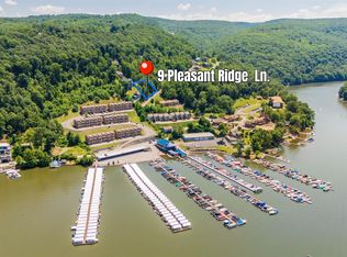 9 Pleasant Ridge Ln, Morgantown, WV 26508