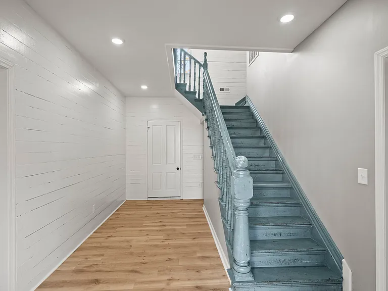 6081 Lakeview Rd — Photo 6