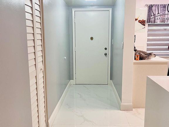 2nd image of 3910 Inverrary Boulevard #203B