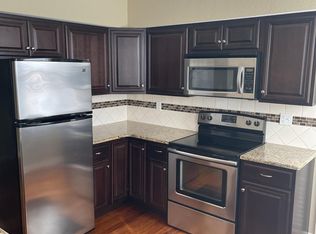 139 W Peoria St #301, Paola, KS 66071