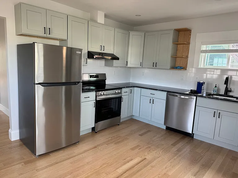 6 Alston St #2 — Photo 10