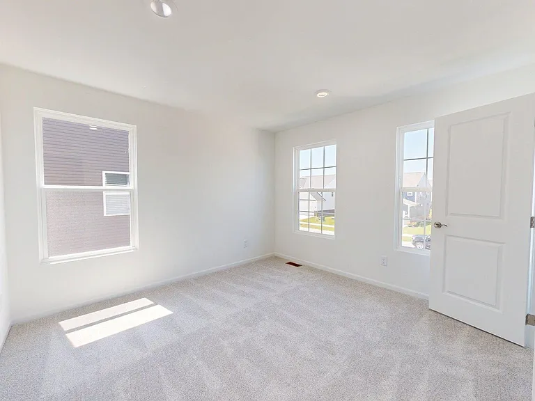 826 Kuss Dr — Photo 14