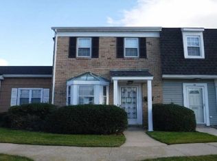 32 Harbor N, Amityville, NY 11701