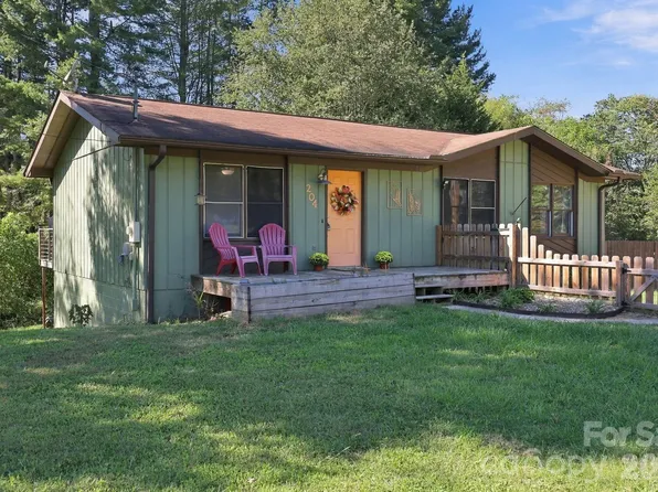 204 Oakdale Rd, Waynesville, NC 28786