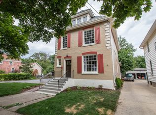 565 Douglas Ave, Elgin, IL 60120