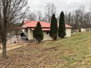 8213 Stanleyville Rd, Whipple, OH 45788