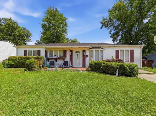 318 Millard Dr, Franklin, OH 45005