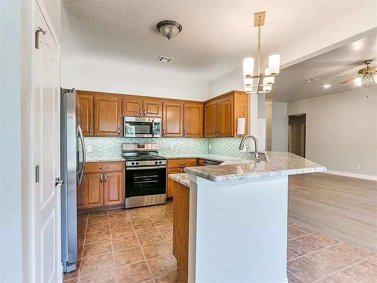 1305 Melisa Dr — Photo 20